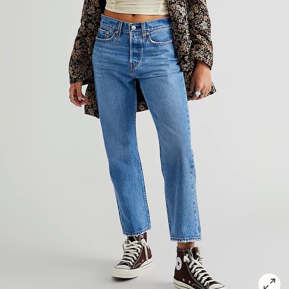 Levi’s wedgie straight jeans size 29 free people